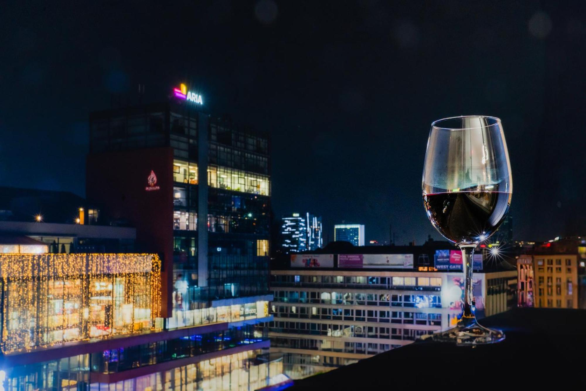 Central Apartment Mirza サラエヴォ エクステリア 写真